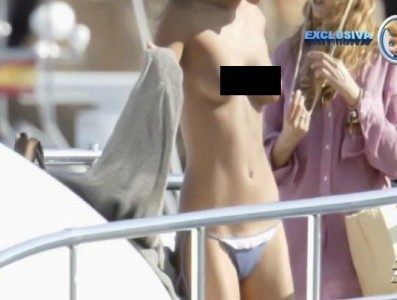 malena-costa-novia-puyol-top-less-desnuda-futbol-cuerdo
