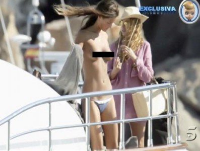 malena-costa-novia-puyol-top-less-desnuda-futbol-cuerdo-4