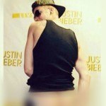 Justin Bieber enseña su culo
